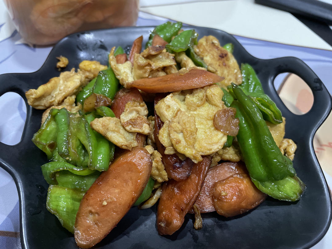 超下饭的青椒火腿炒蛋