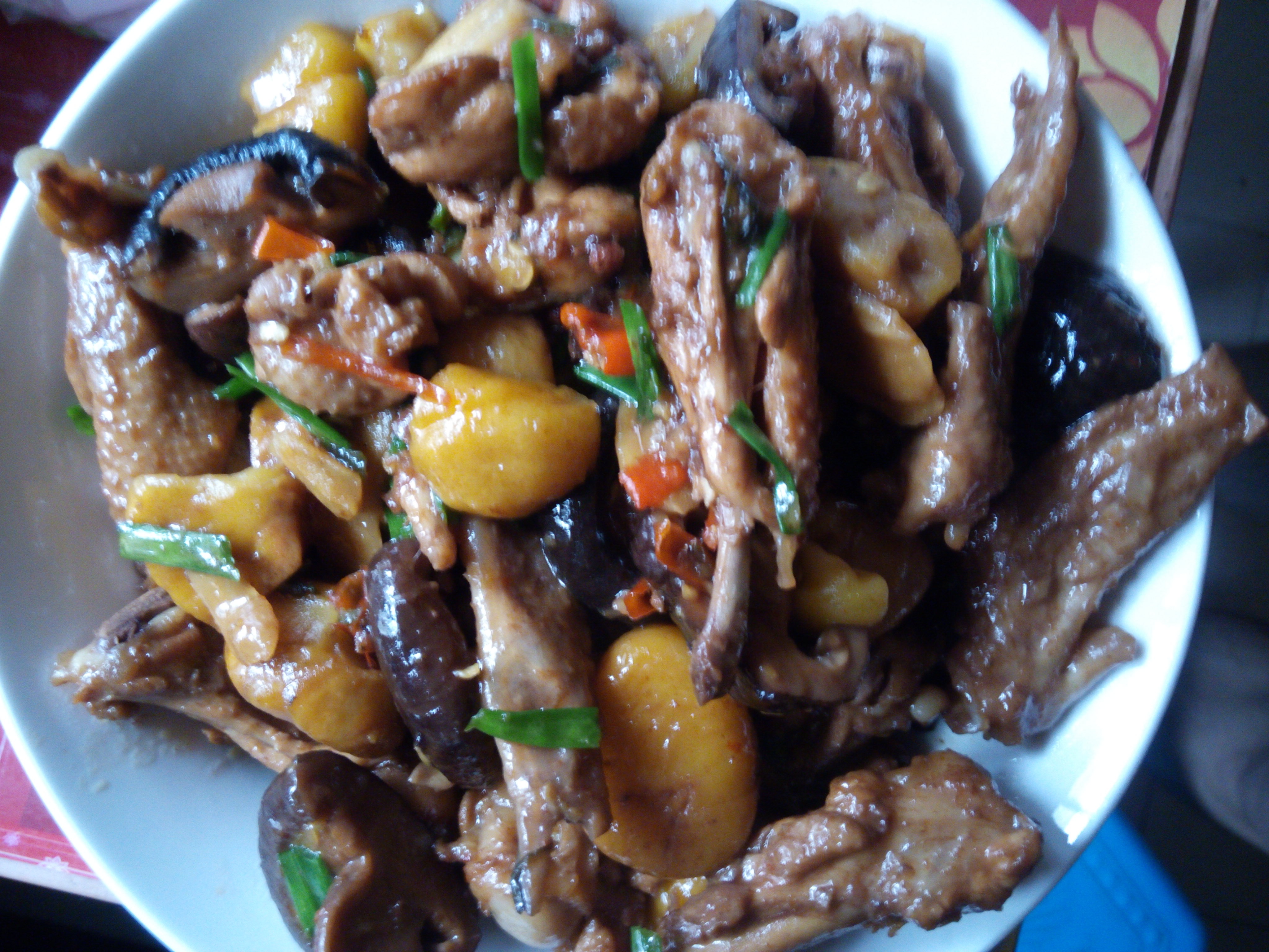 花菇栗子焖鸡翅