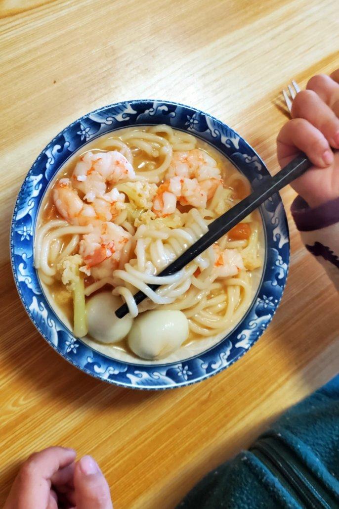 番茄虾仁热汤面