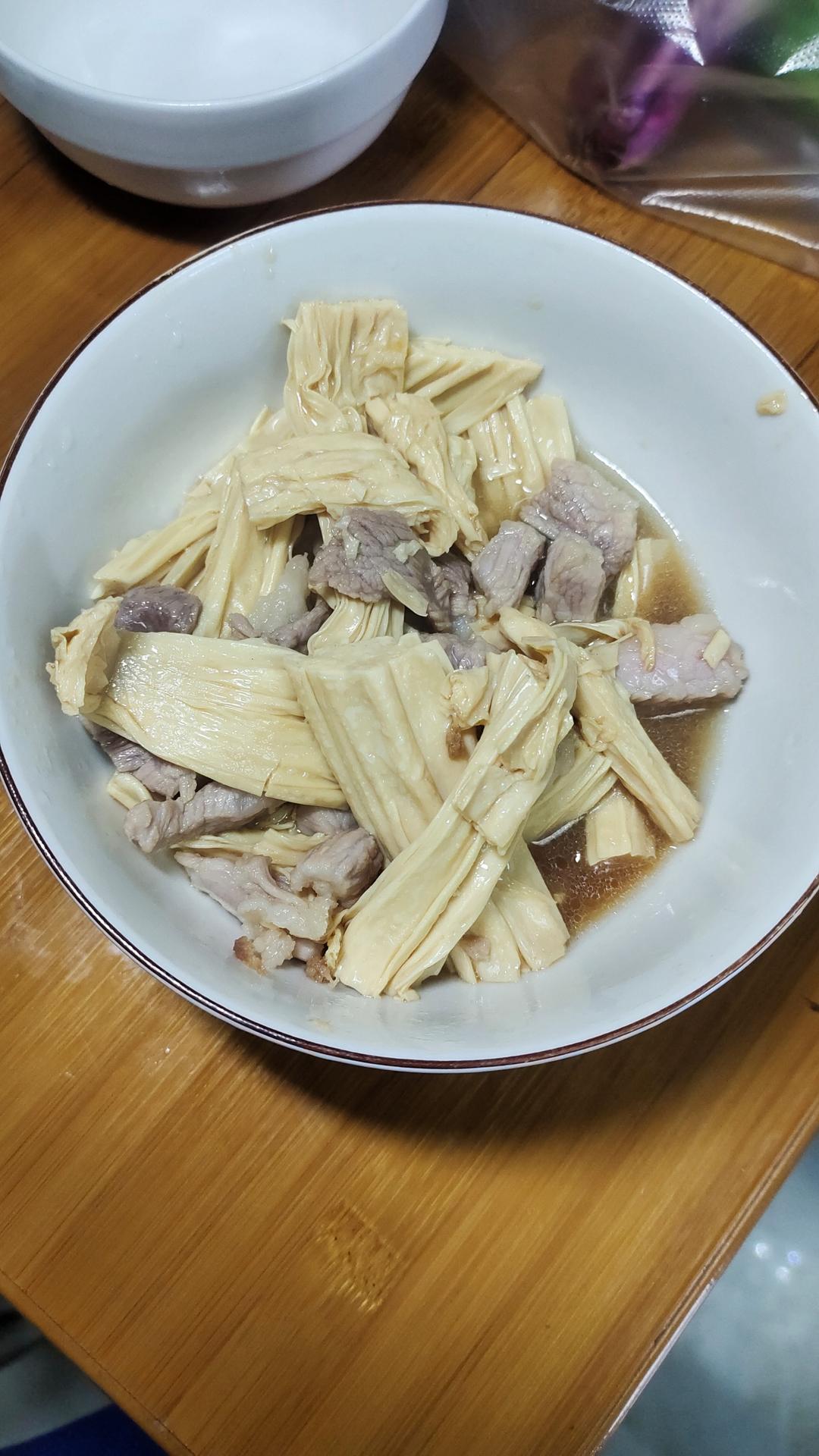 腐竹炒肉