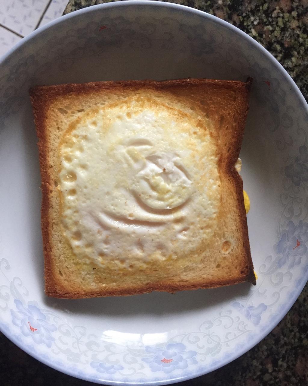 电饼铛版吐司煎蛋