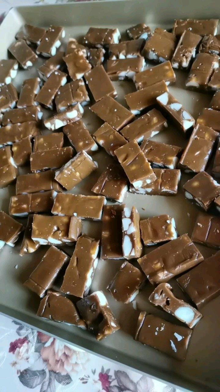 夏威夷果太妃糖（咖啡味）