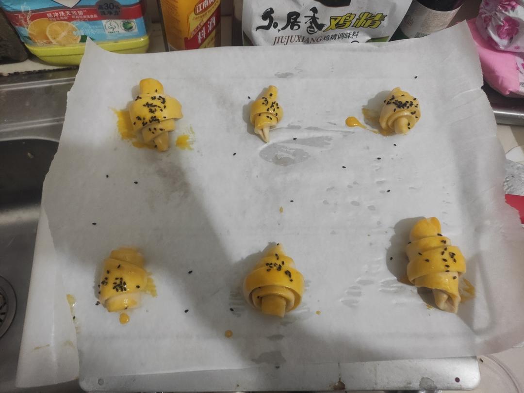 奶香牛角包，松软香甜零失败，早餐必备
