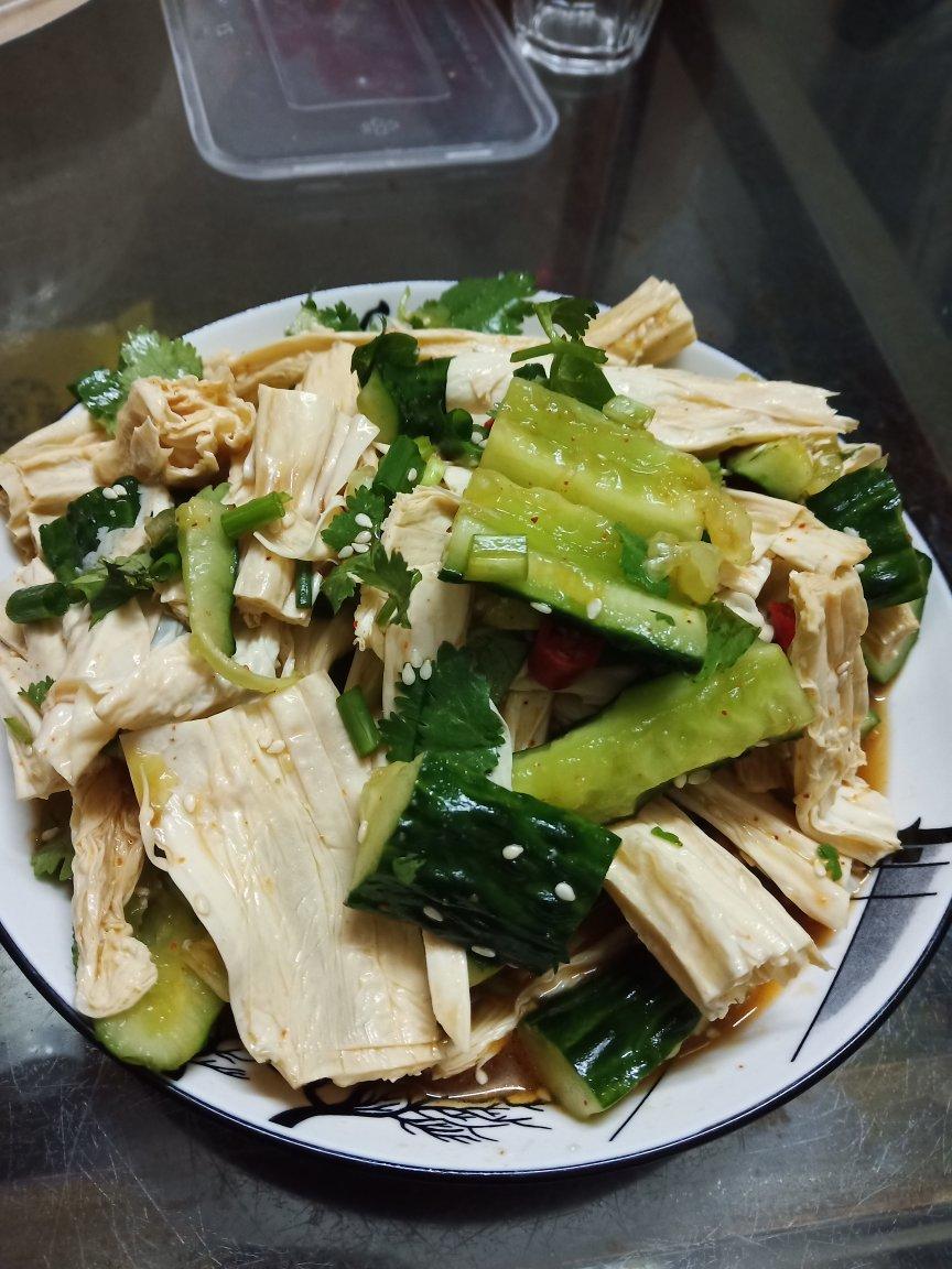 ㊙️五分钟学会巨好吃的酸辣开胃凉拌黄瓜腐竹