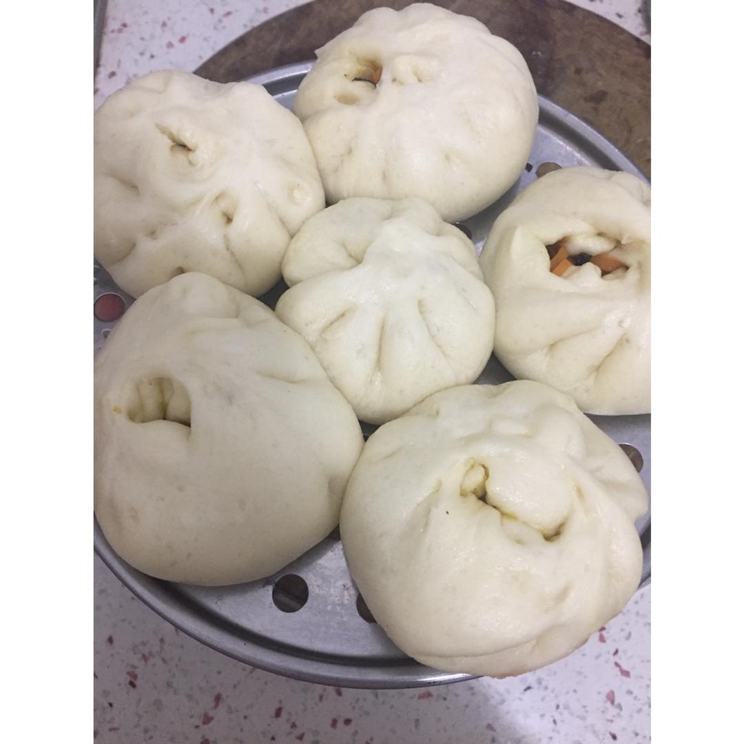 胡萝卜木耳鸡蛋素包子