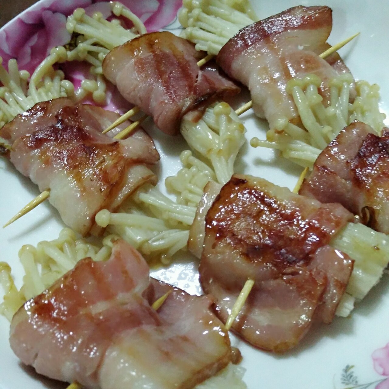 香煎培根金针菇卷