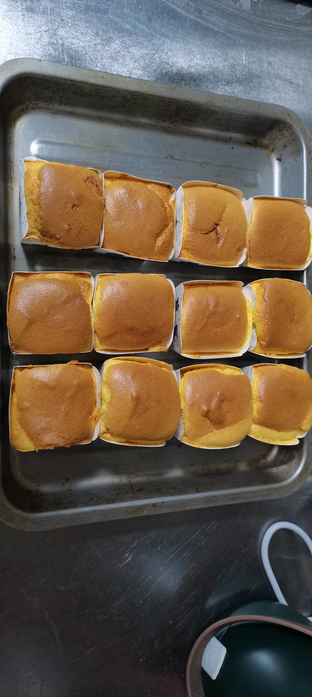 纸杯蛋糕 8寸戚风蛋糕的量