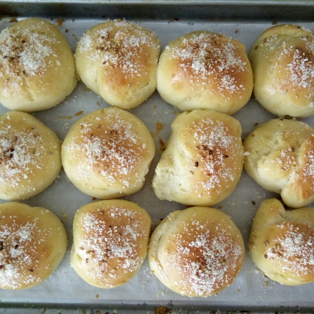 大人小孩都爱不释口的【蜂蜜牛奶小餐包】