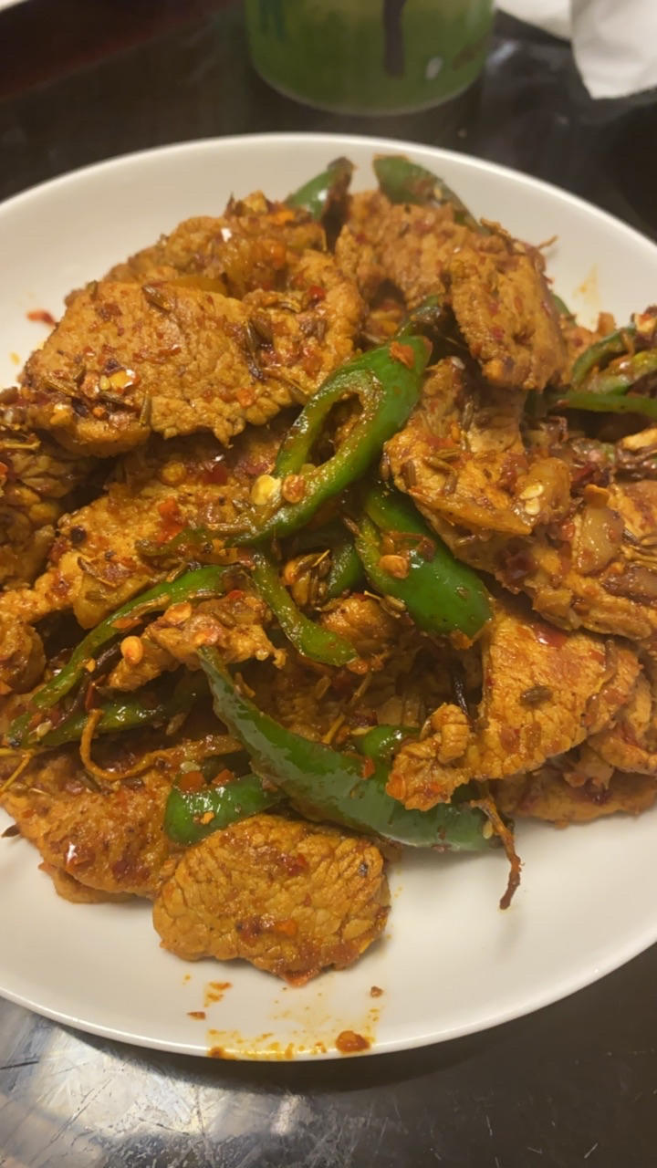 孜然青椒炒肉