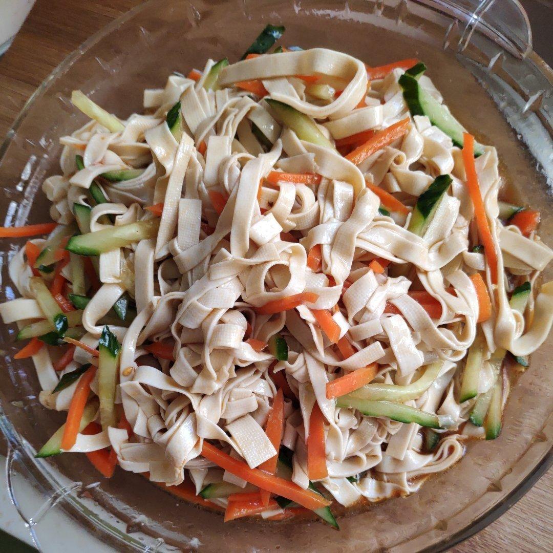 凉拌干丝——让干丝柔软的窍门