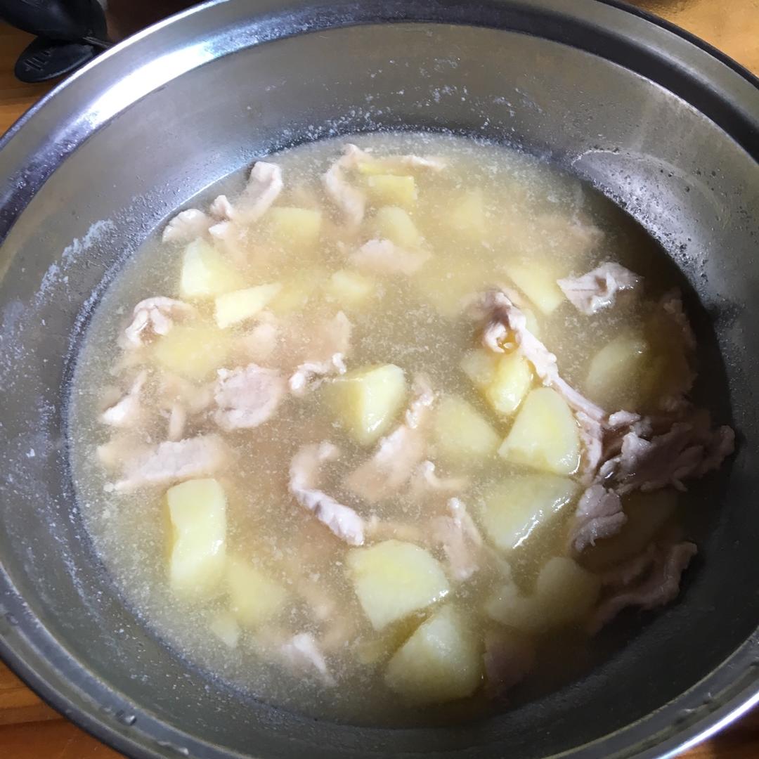 懒人土豆肉片汤