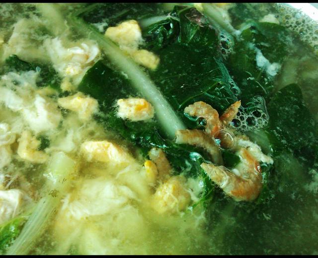 虾米咸鸭蛋小白菜汤的做法