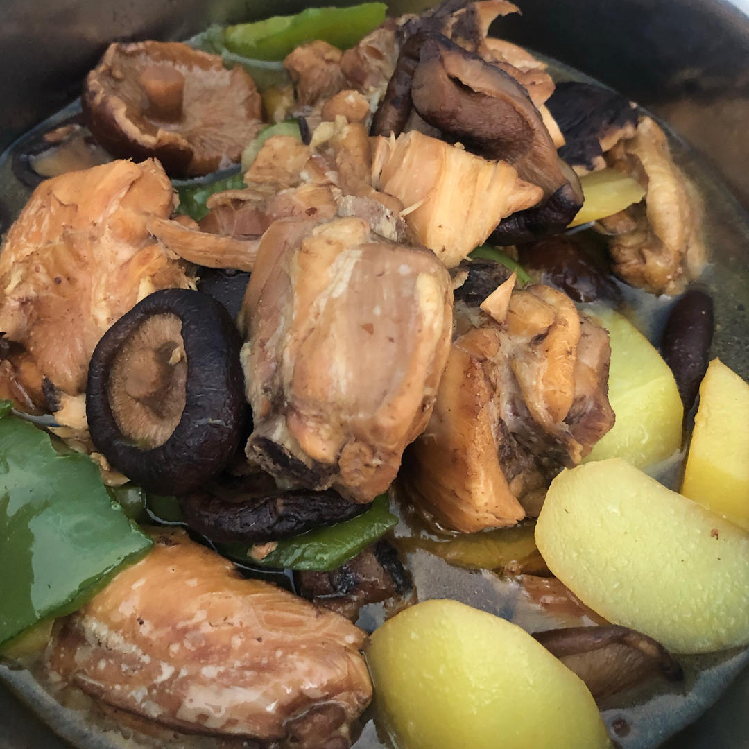 小鸡炖蘑菇土豆