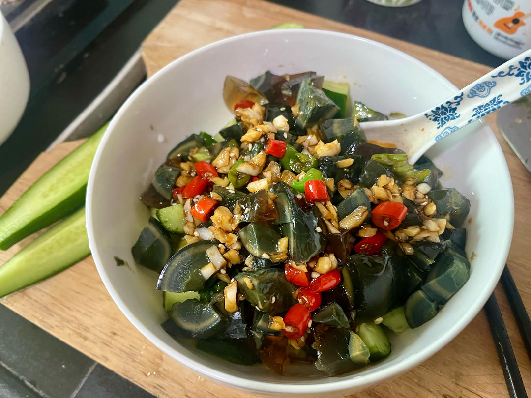 夏日开胃小凉菜“皮蛋拌黄瓜🥒”开胃减脂