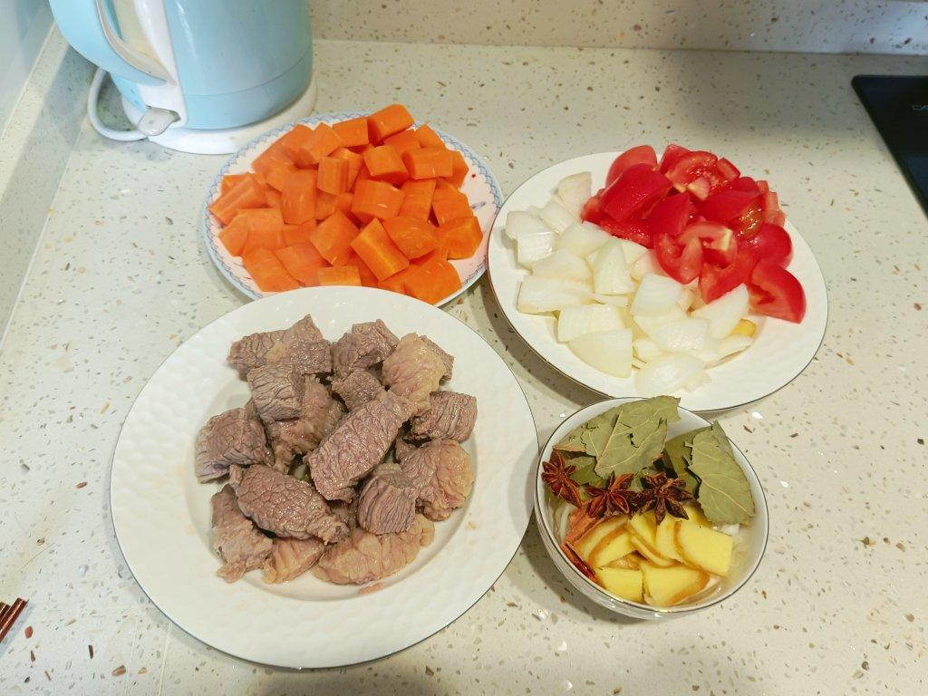 番茄土豆炖牛腩