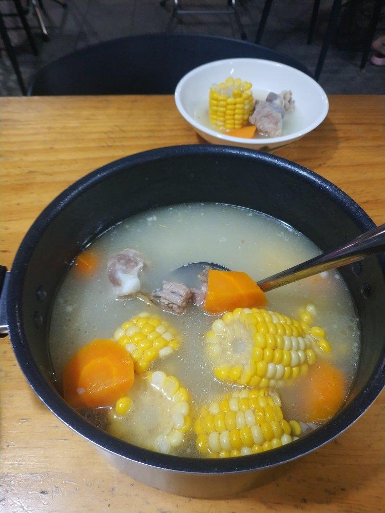 玉米排骨汤