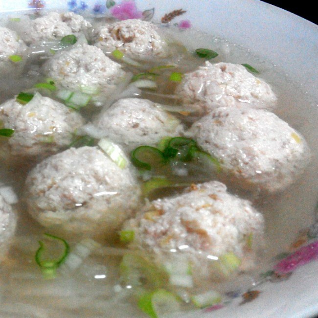 【10分钟系列】白萝卜豆腐圆子汤