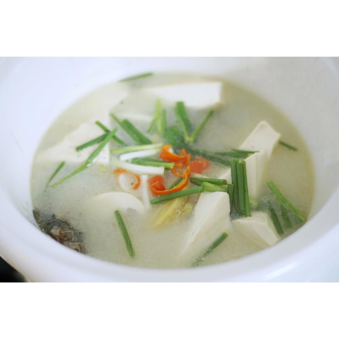 鲫鱼豆腐汤