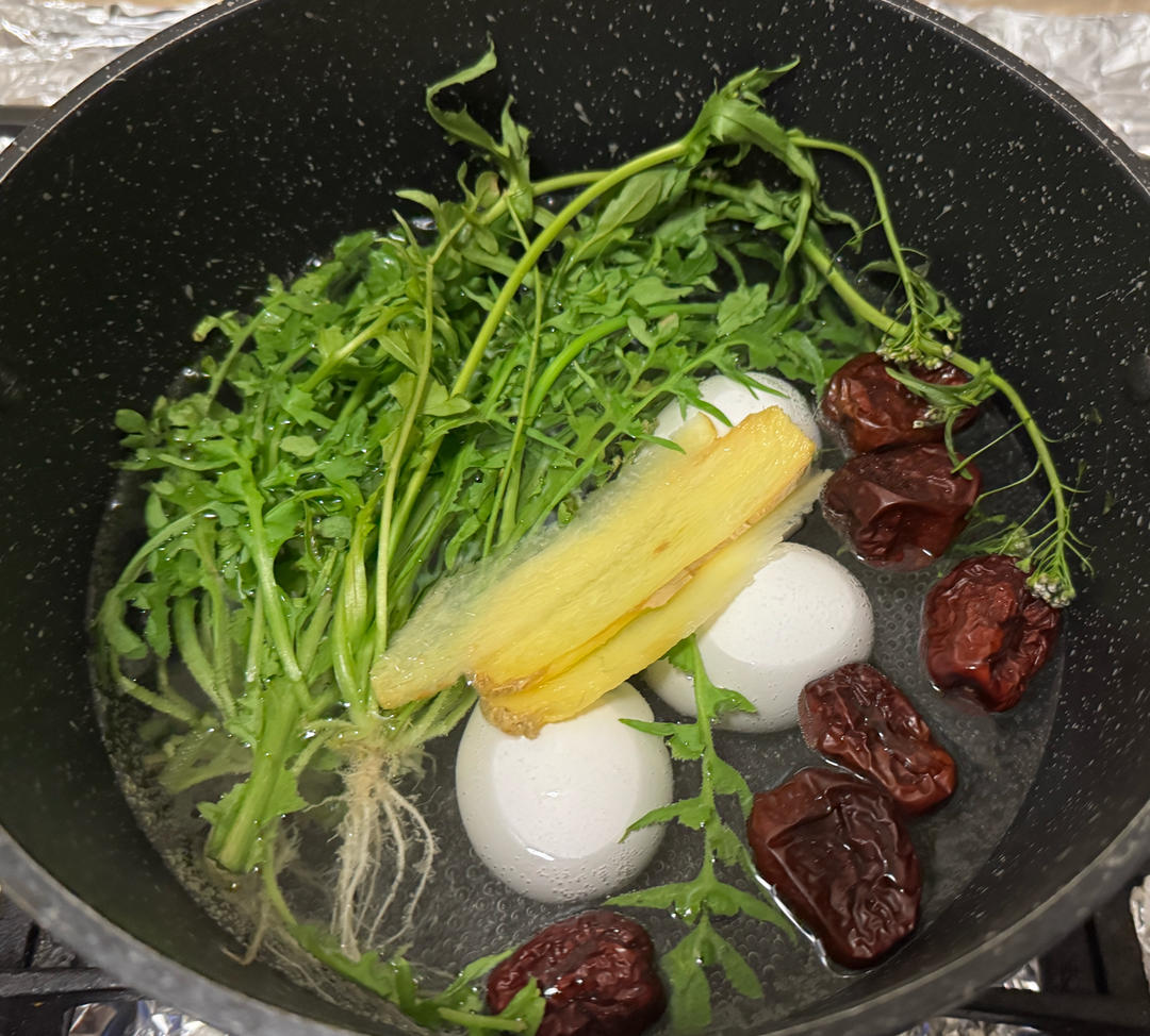 荠菜煮鸡蛋