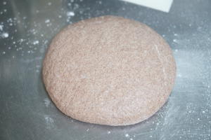 酸奶黑麦吐司 70%黑麦直接法 日本猫吐司模通用450g土司盒配方的做法 步骤19