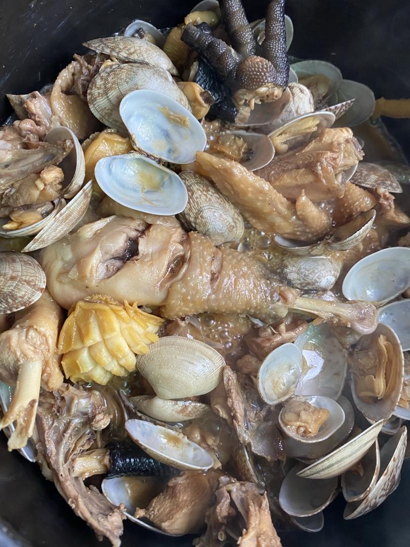 鲍鱼鸡煲