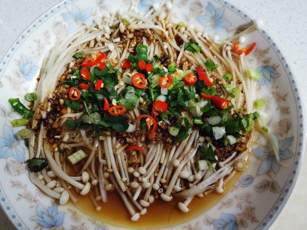 凉拌金针菇