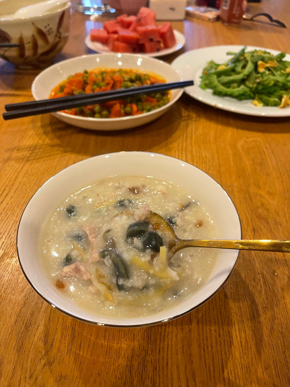 老火皮蛋瘦肉粥，老味道，家常做法