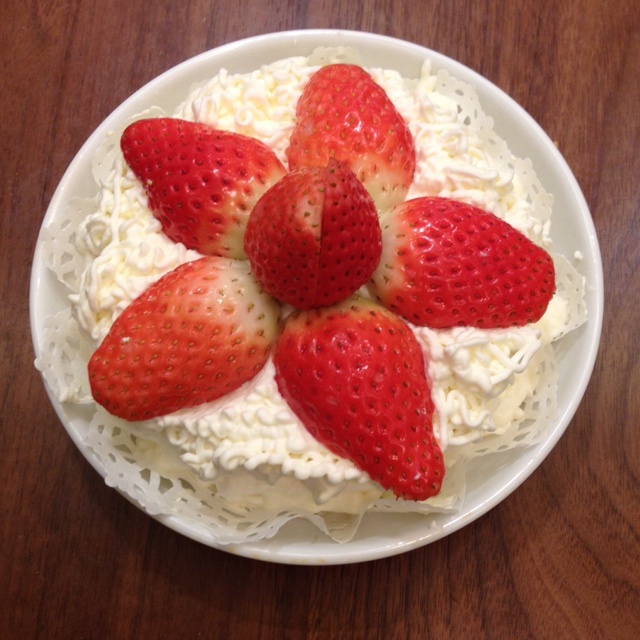 草莓鲜奶油蛋糕