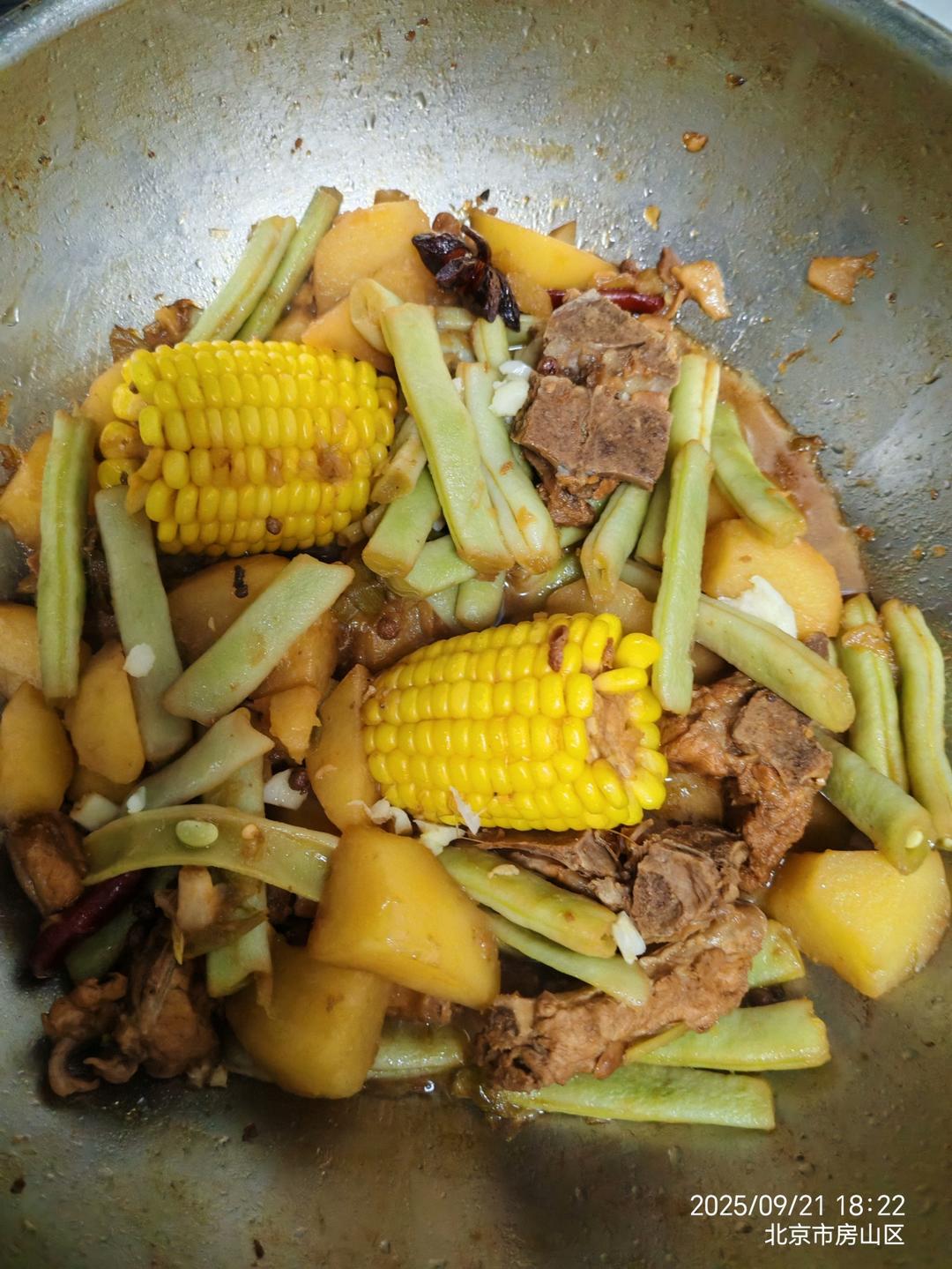 硬菜代表--排骨炖豆角土豆（豆角焖面胚子）