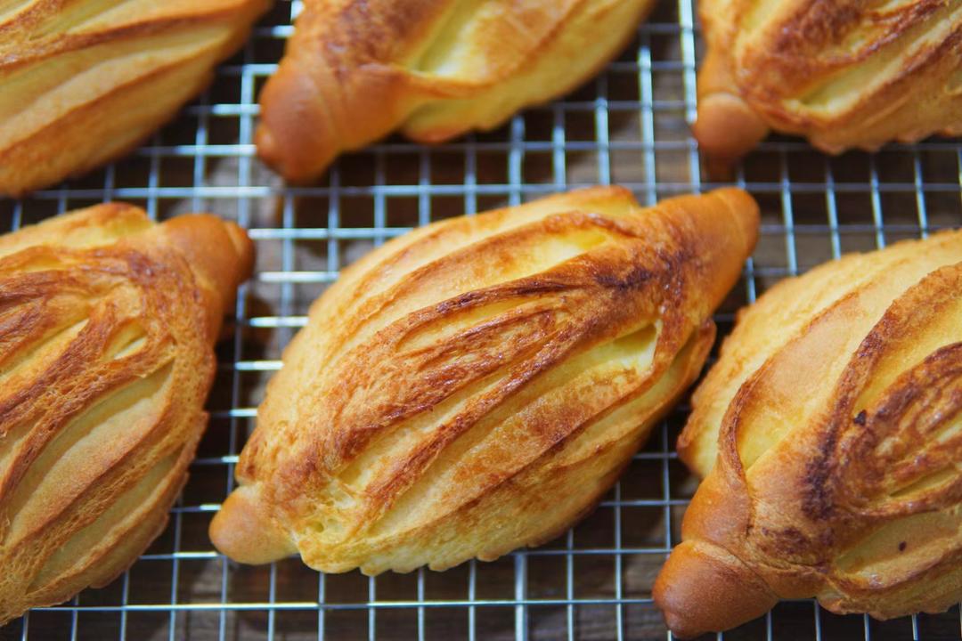 经典中的经典，口感扎实外酥里软的奶油罗宋面包在家也能做了的做法