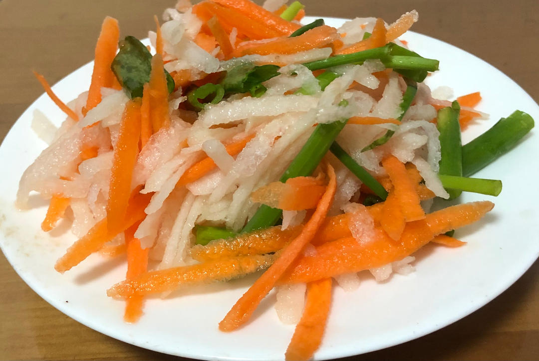 凉拌胡萝卜青笋