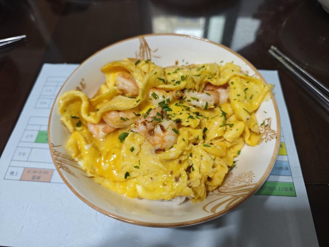 港式茶餐厅滑蛋虾仁饭