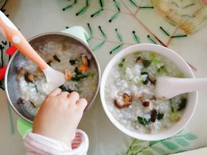 饭渣宝宝也爱的青菜香菇瘦肉粥的做法 步骤12
