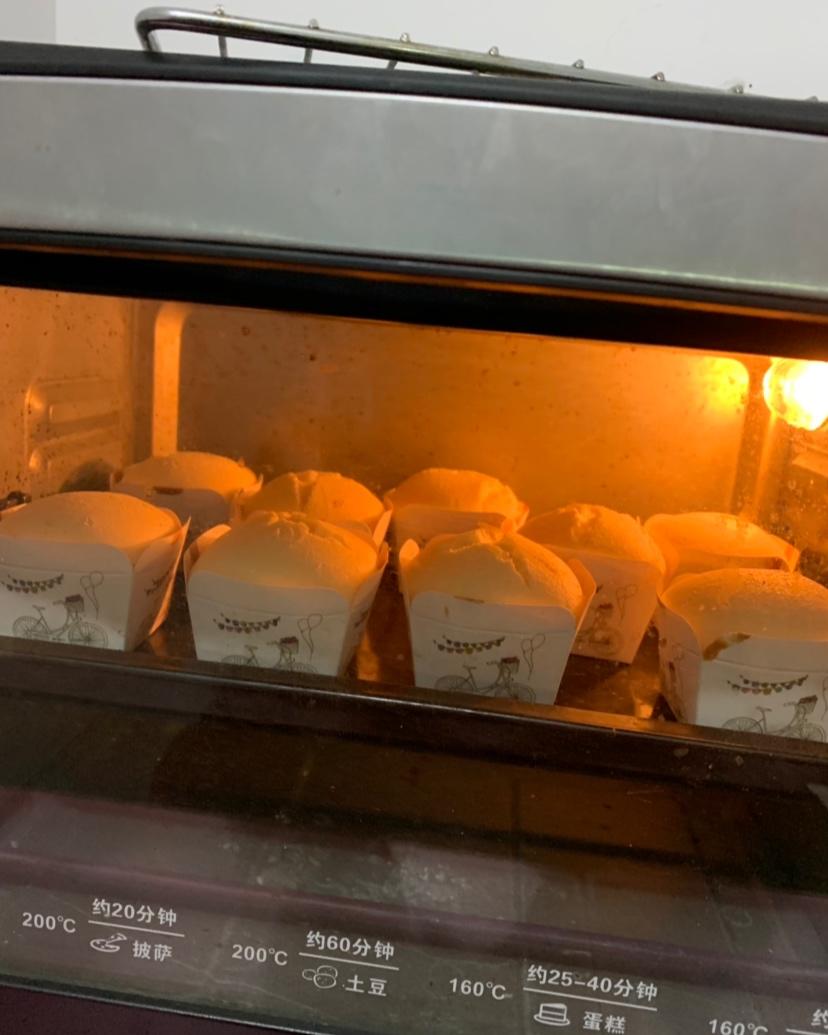 原味戚风纸杯蛋糕（烤箱做纸杯蛋糕）