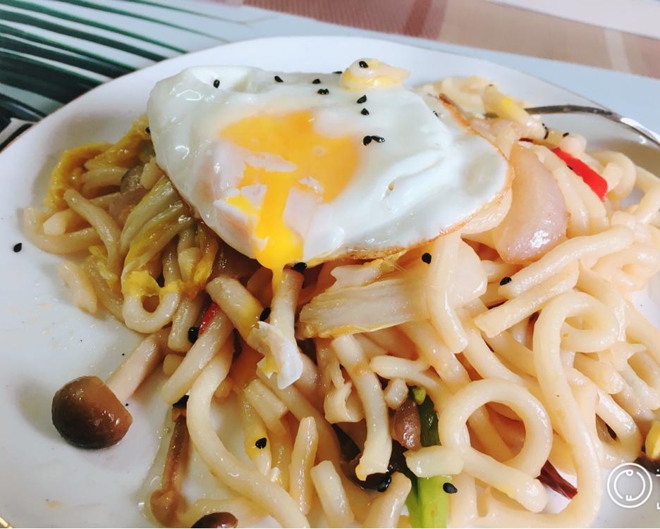 海鲜炒乌冬面
