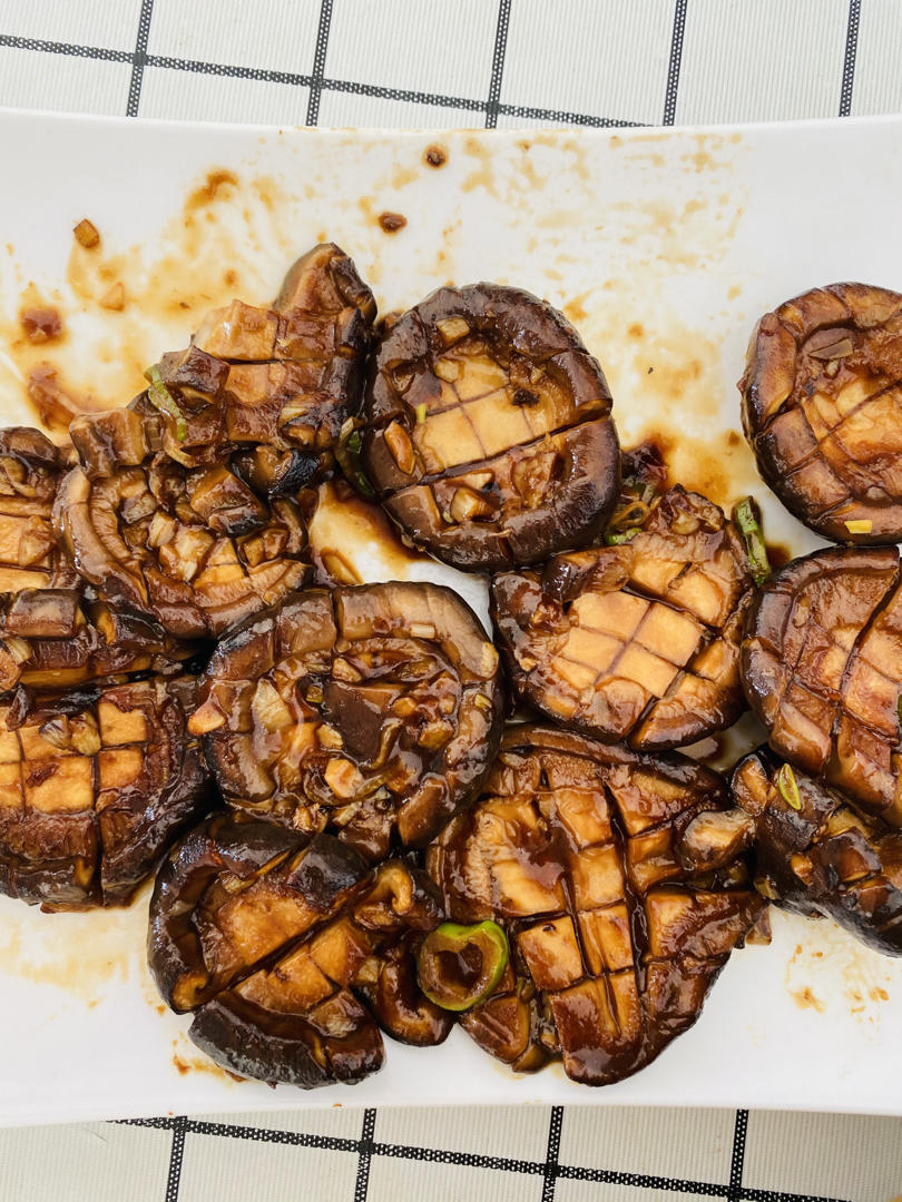 鲜嫩多汁，比鲍鱼还好吃红烧香菇