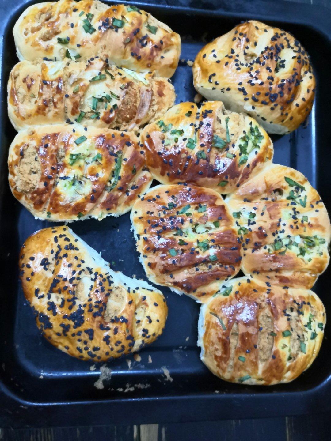 莲蓉面包卷