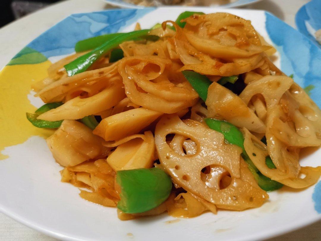 无敌下饭菜青椒炒藕丝