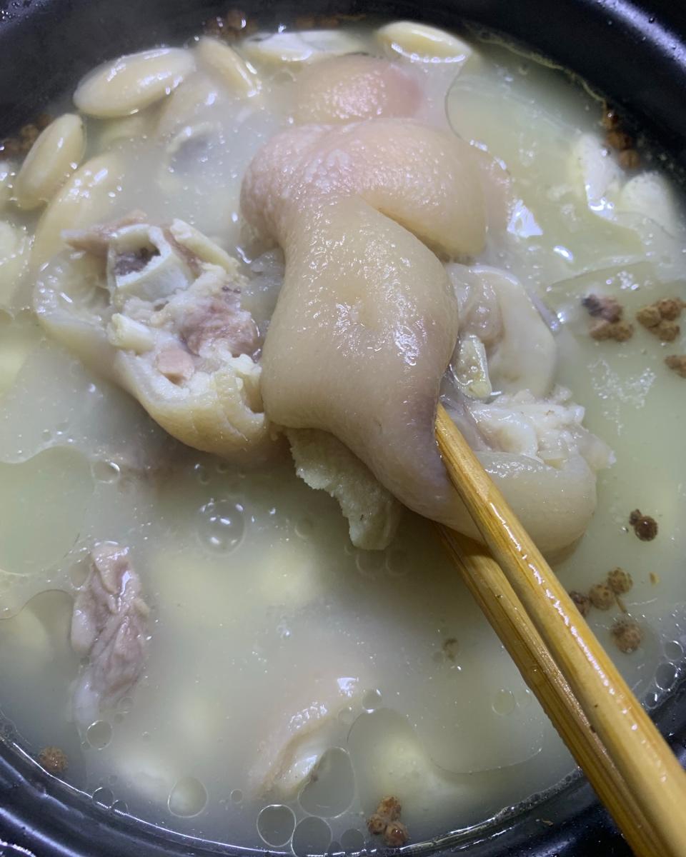 老妈蹄花汤