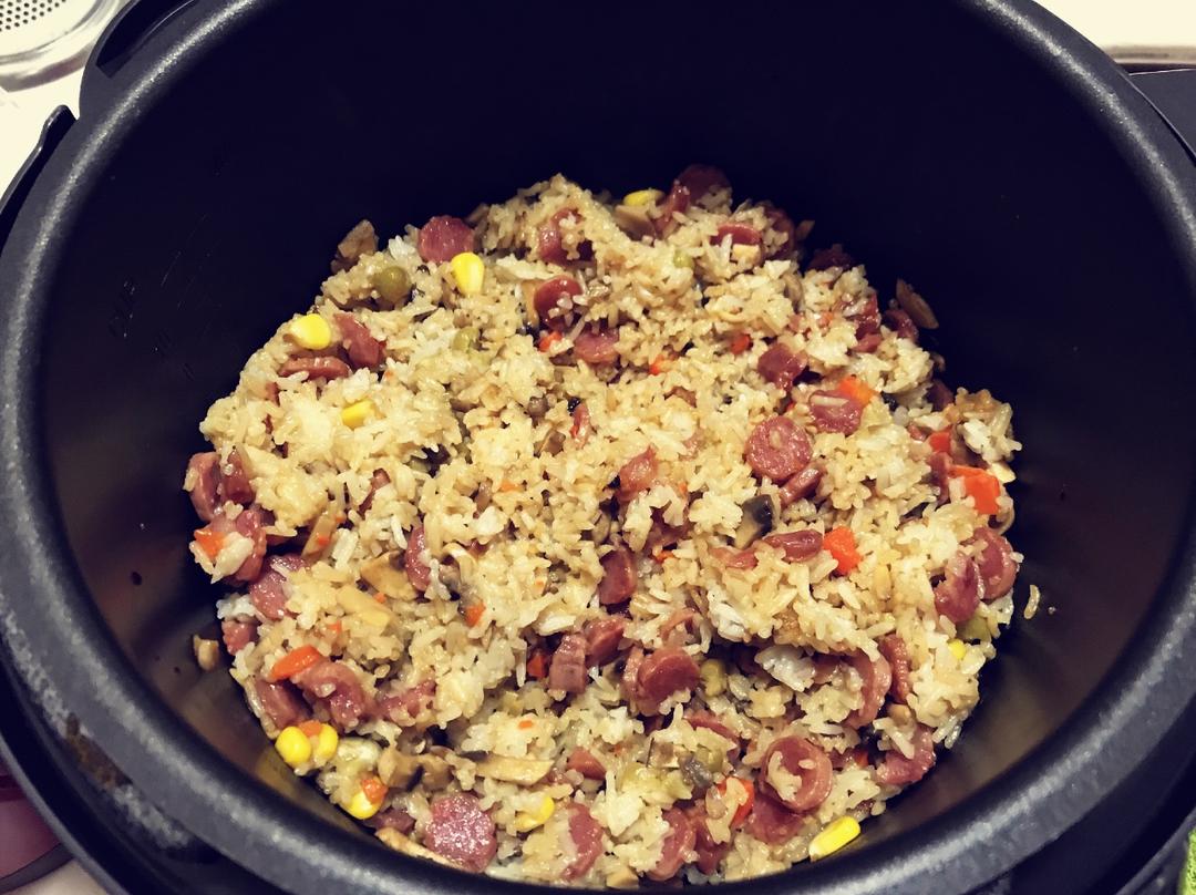 电饭锅版香菇腊肠饭