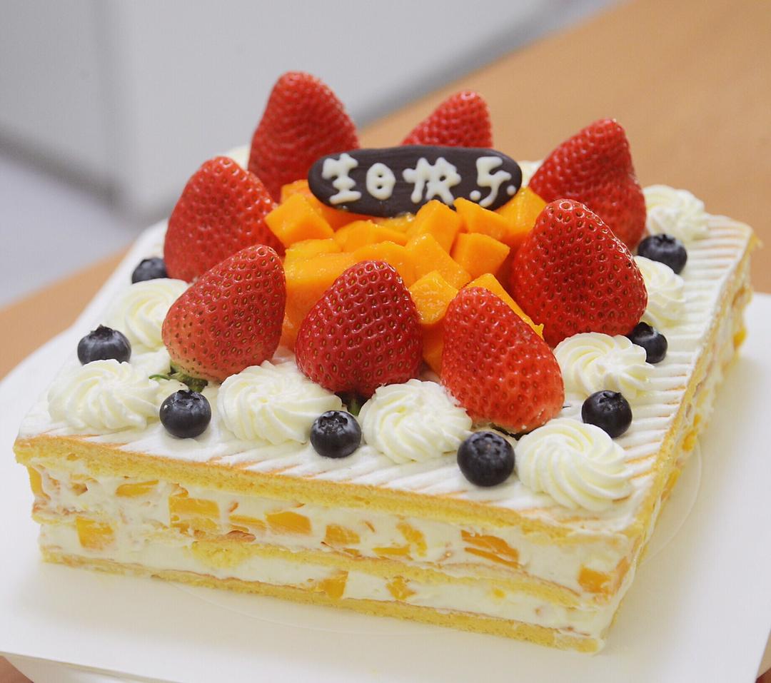 8寸方形生日蛋糕（30*40方盘或60升大烤箱自带烤盘做）的做法