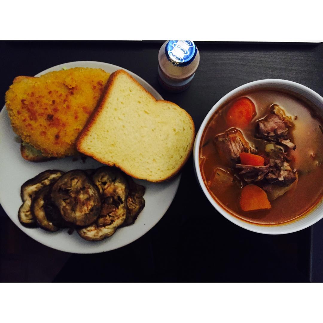 Hungarian Beef Goulash 匈牙利炖牛肉