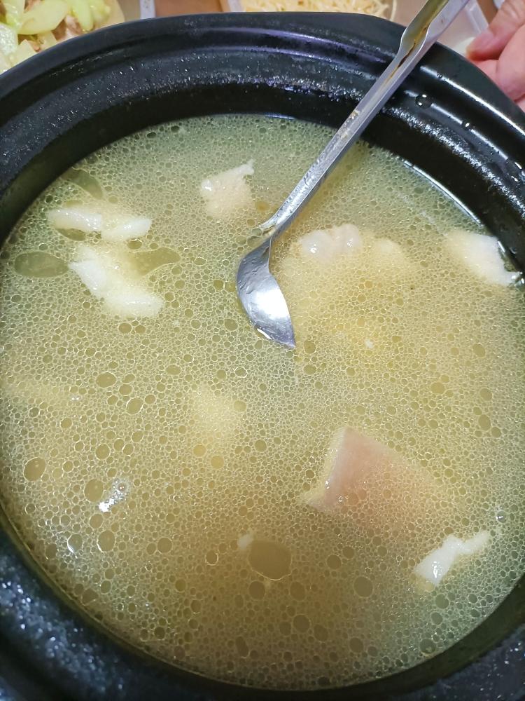 一碗海鲜汤的做法