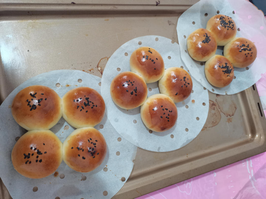 🥛超简单快手，柔软拉丝，一次发酵，牛奶小餐包