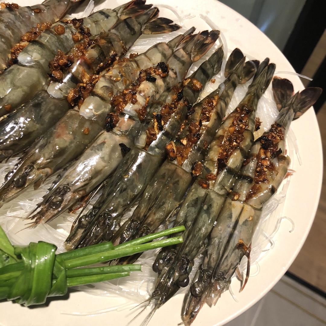 蒜蓉粉丝蒸黑虎虾