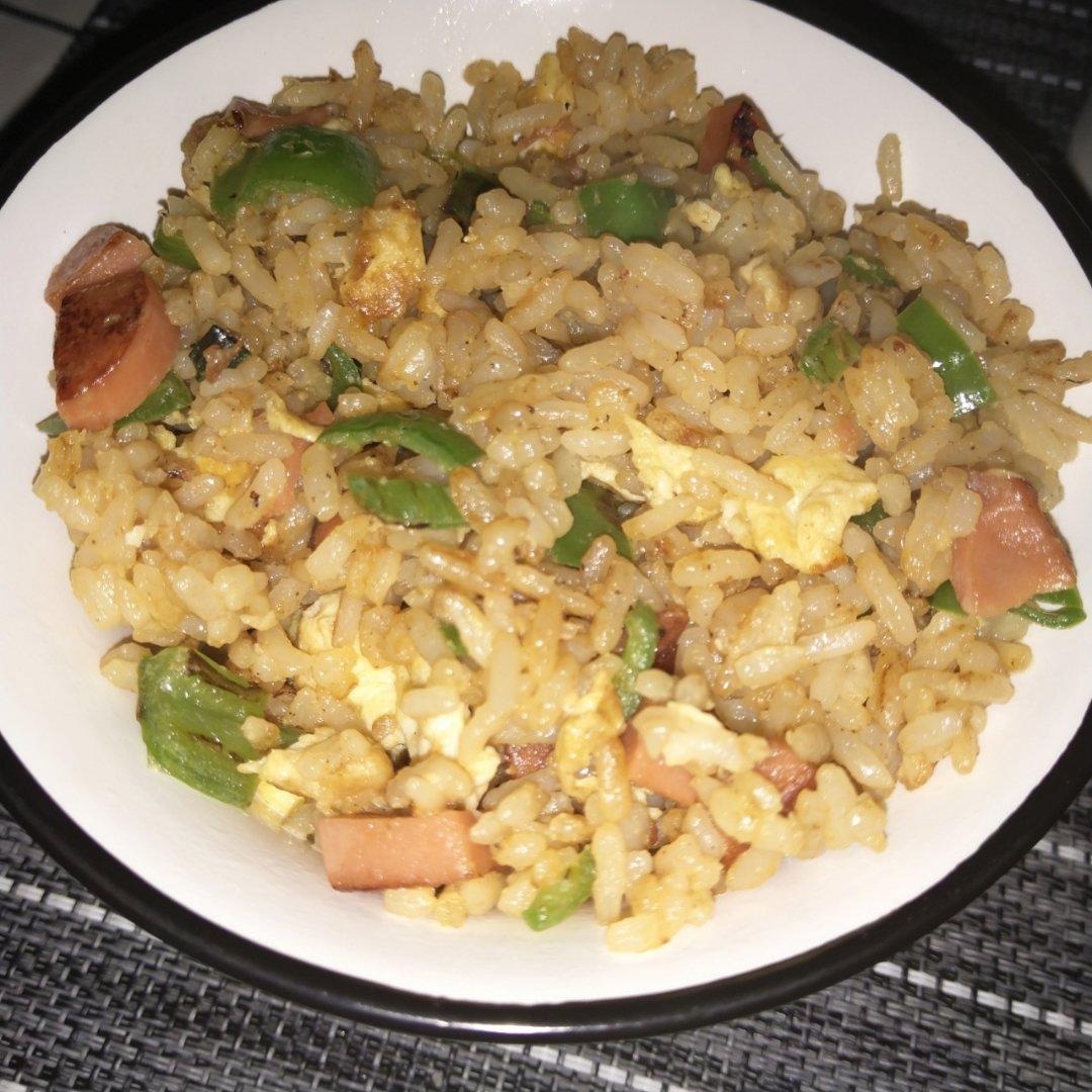 火腿鸡蛋炒饭