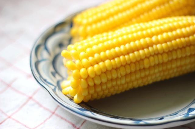 玉米的朴素吃法的做法