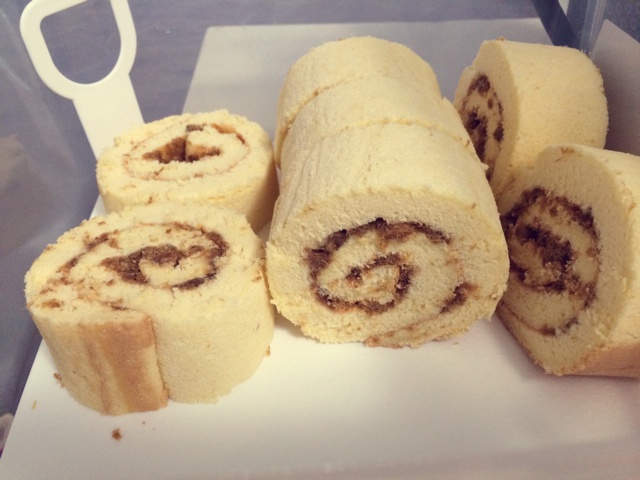 肉松戚风蛋糕卷