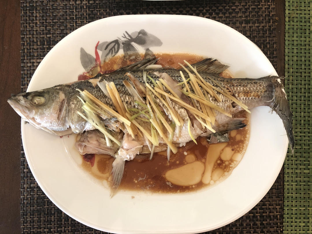 清蒸鲈鱼