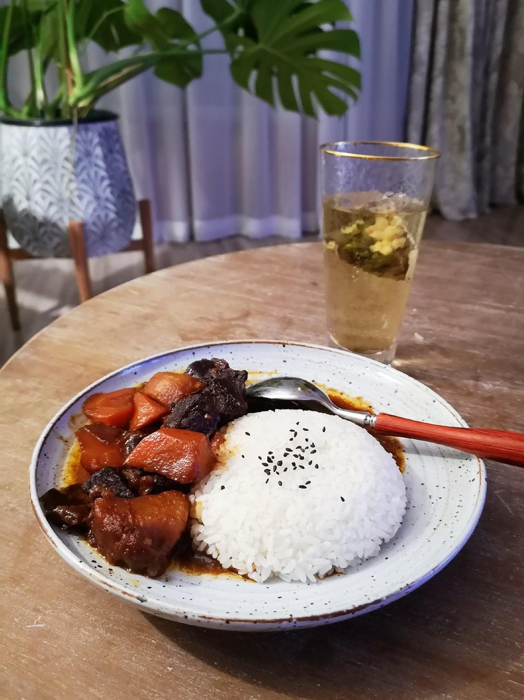 一个话唠包教包会的香浓红烩牛腩
